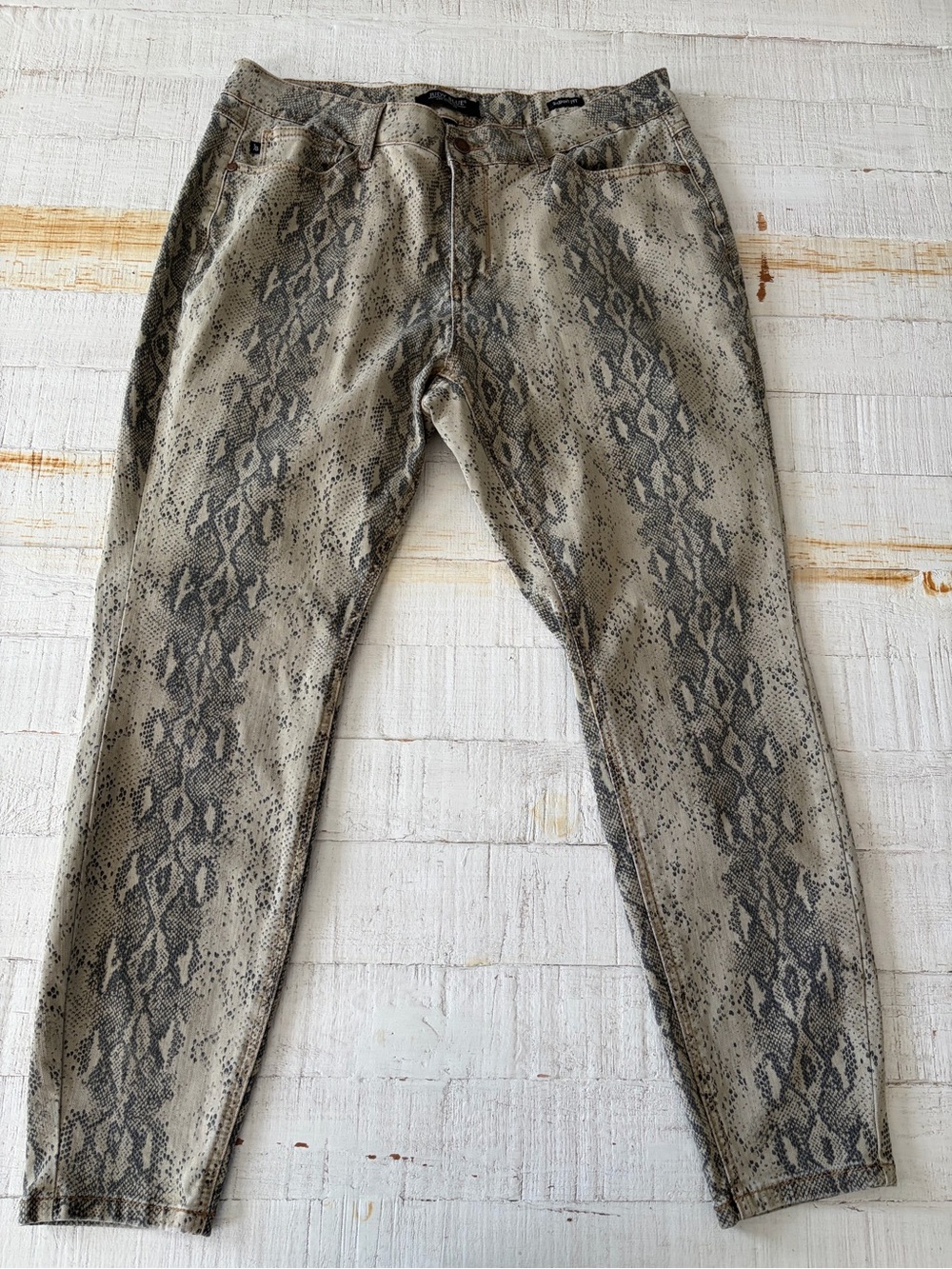 Judy Blue size 16W Skinny Fit Snakeskin Print Jeans Stretch High Waisted Python - Picture 14 of 14